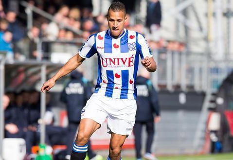 在进攻端依 在进攻端依